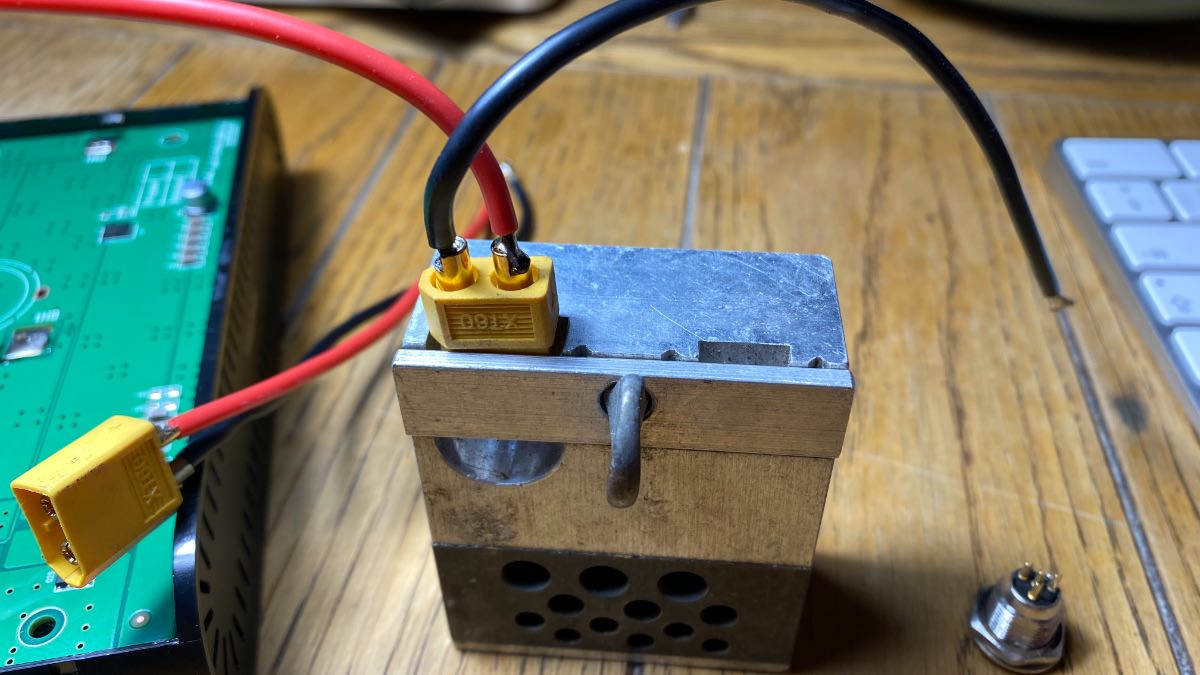 Thinkware U1000 and iVolt battery install and mod teardown