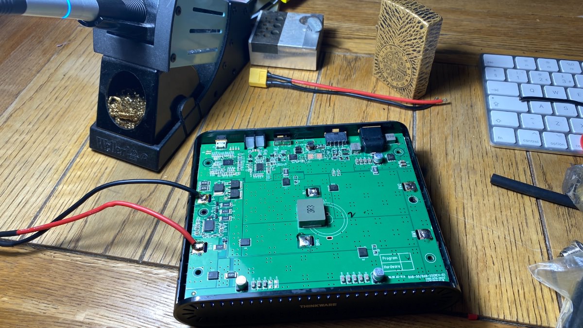 Thinkware U1000 and iVolt battery install and mod teardown