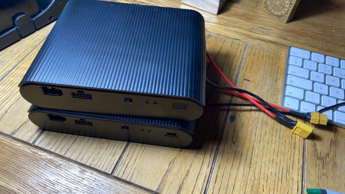 Thinkware U1000 and iVolt battery install and mod teardown