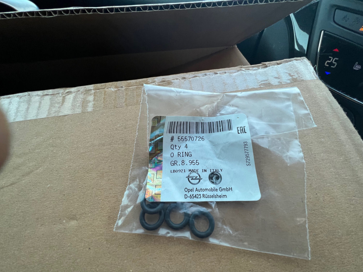 Vauxhall, Opel Insignia, Astra 1.6 SIDI A16XHT squealing noice, PCV valve, Camshaft seal noise fix.