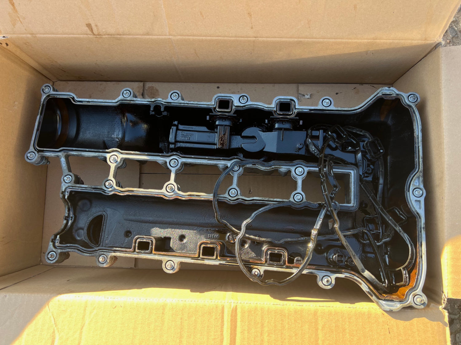 Vauxhall, Opel Insignia, Astra 1.6 SIDI A16XHT squealing noice, PCV valve, Camshaft seal noise fix.